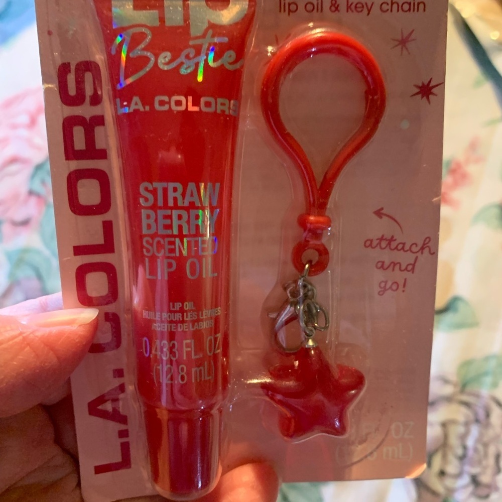 L.A. Colors Lip Bestie Lip Oil with Key Chain Strawberry Flavor - Picture 3 of 3